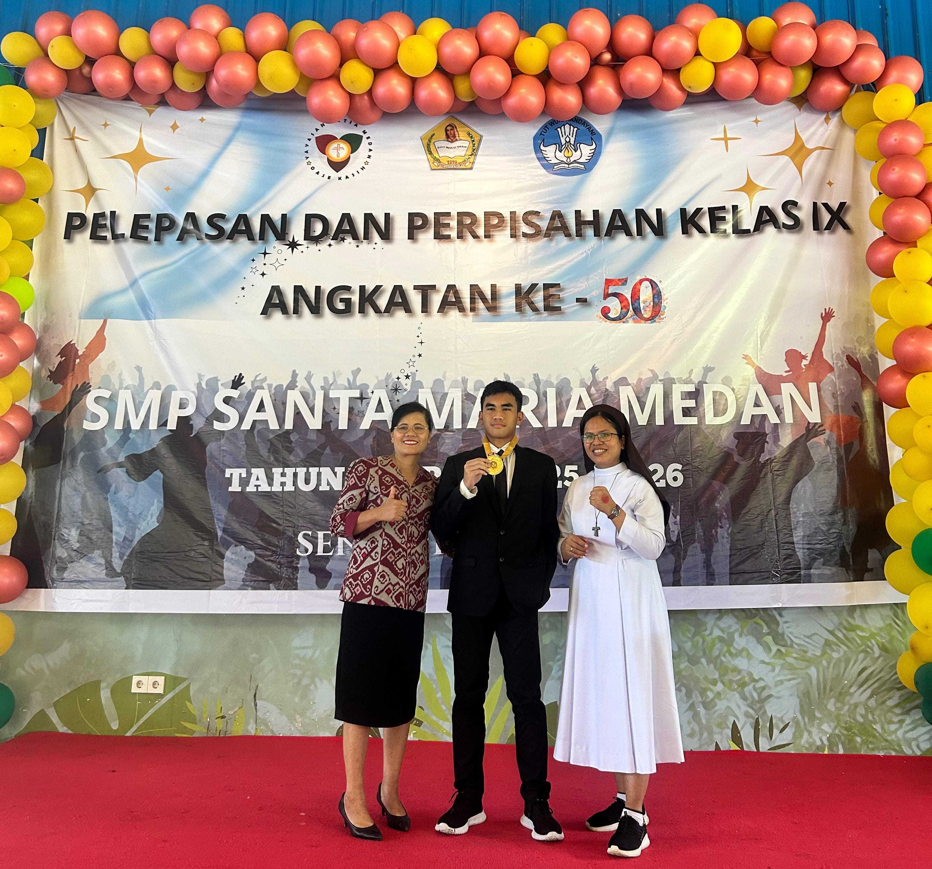 PELEPASAN SISWA KELAS IX TP. 2025/2026 SMP SWASTA SANTA MARIA MEDAN BERLANGSUNG MERIAH DI CENTRAL PARK ZOO